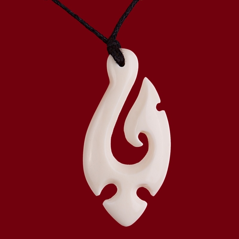 AMULET HEI MATAU 4